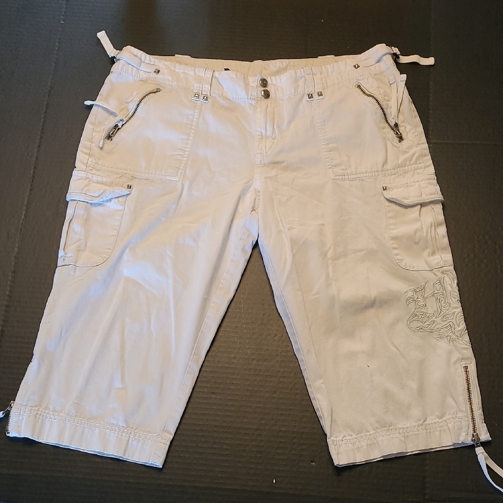 Womens HARLEY DAVIDSON Cargo Shorts Capris with Embroidery Size 14